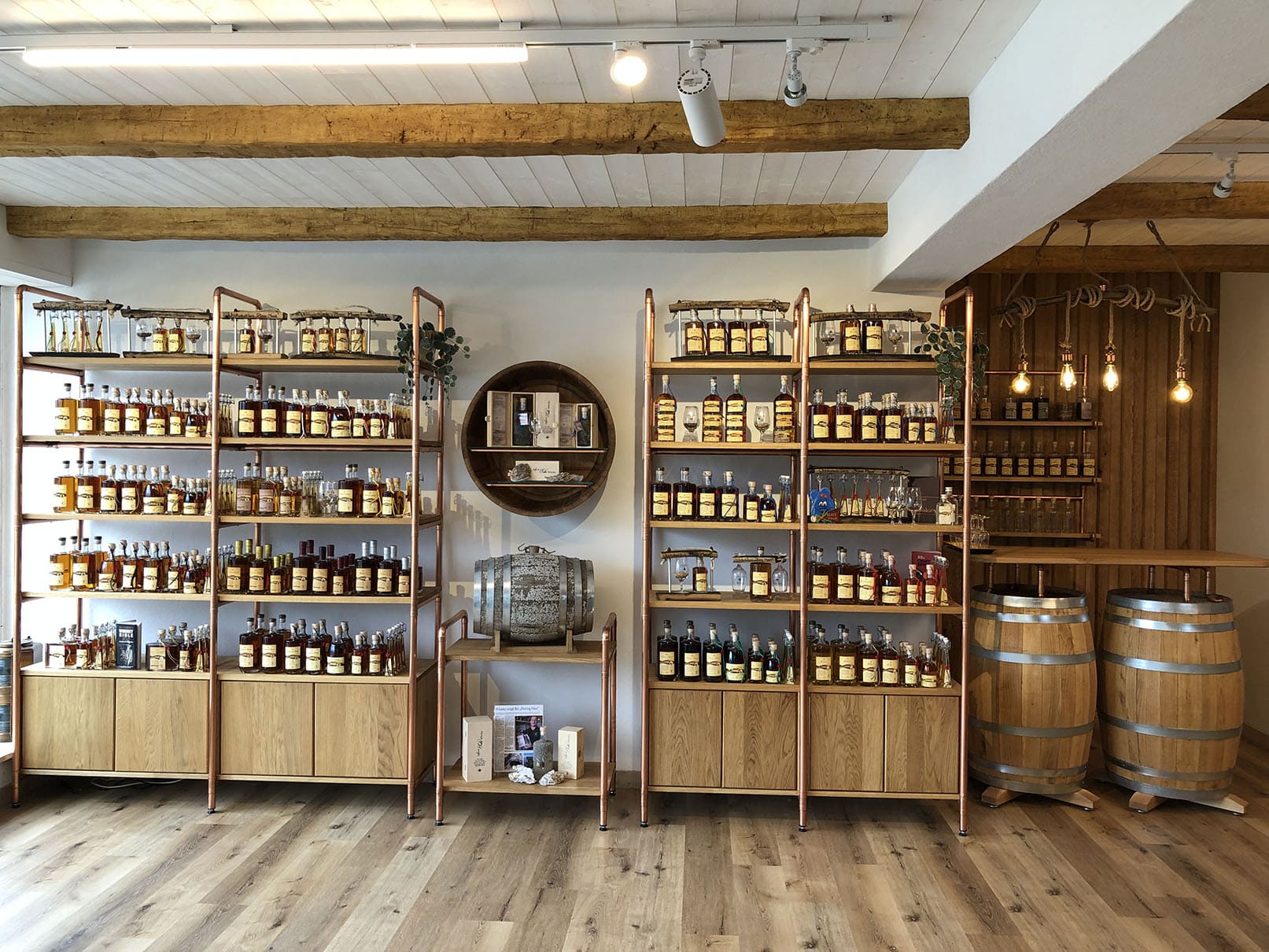 Whisky Front mit Bar