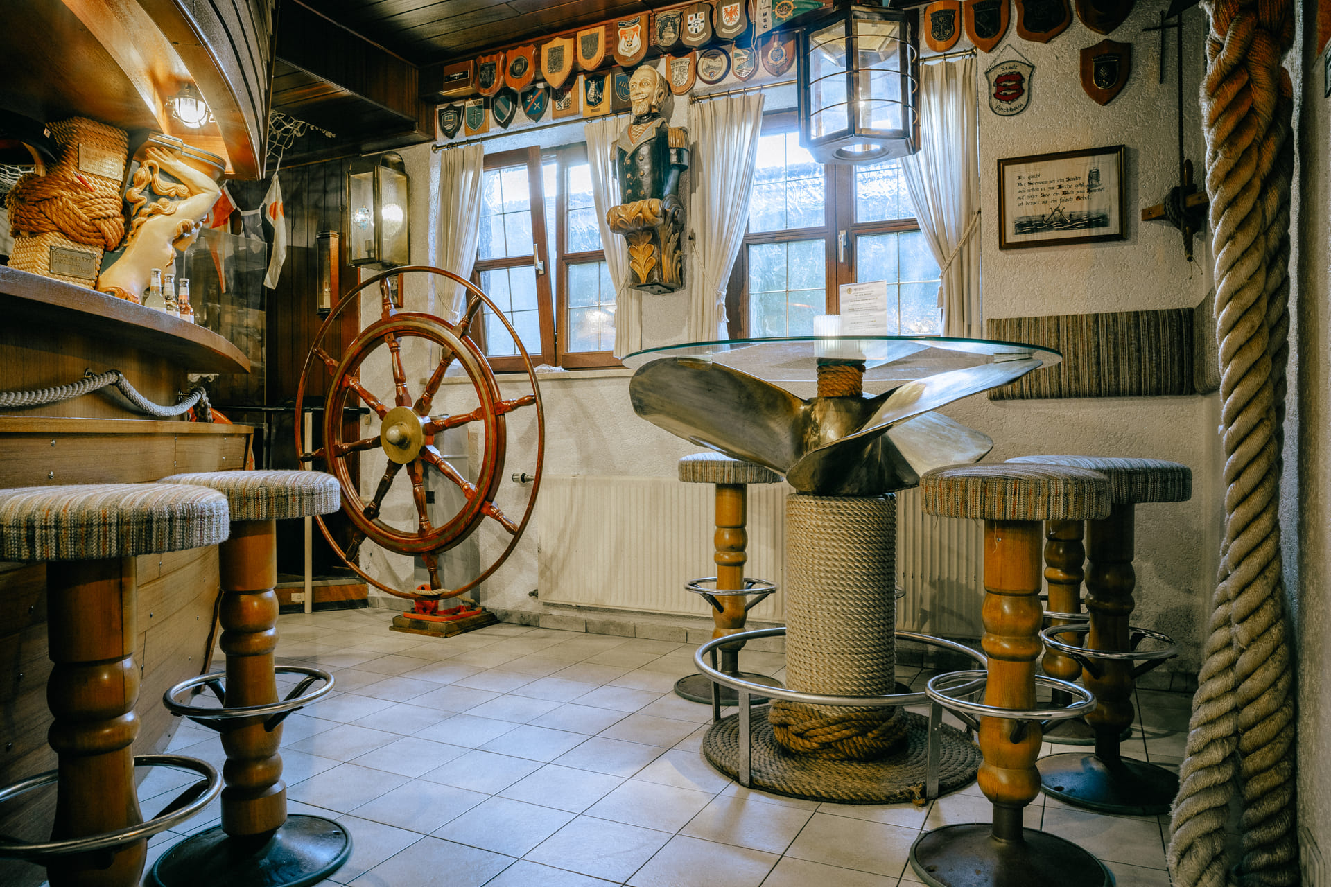 Blaue Maus Restaurant Claus Riegl